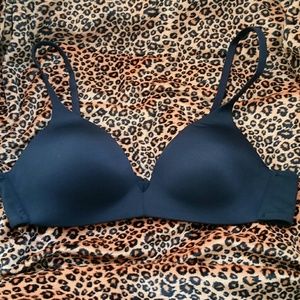 Victorias secret wireless bra 36a
